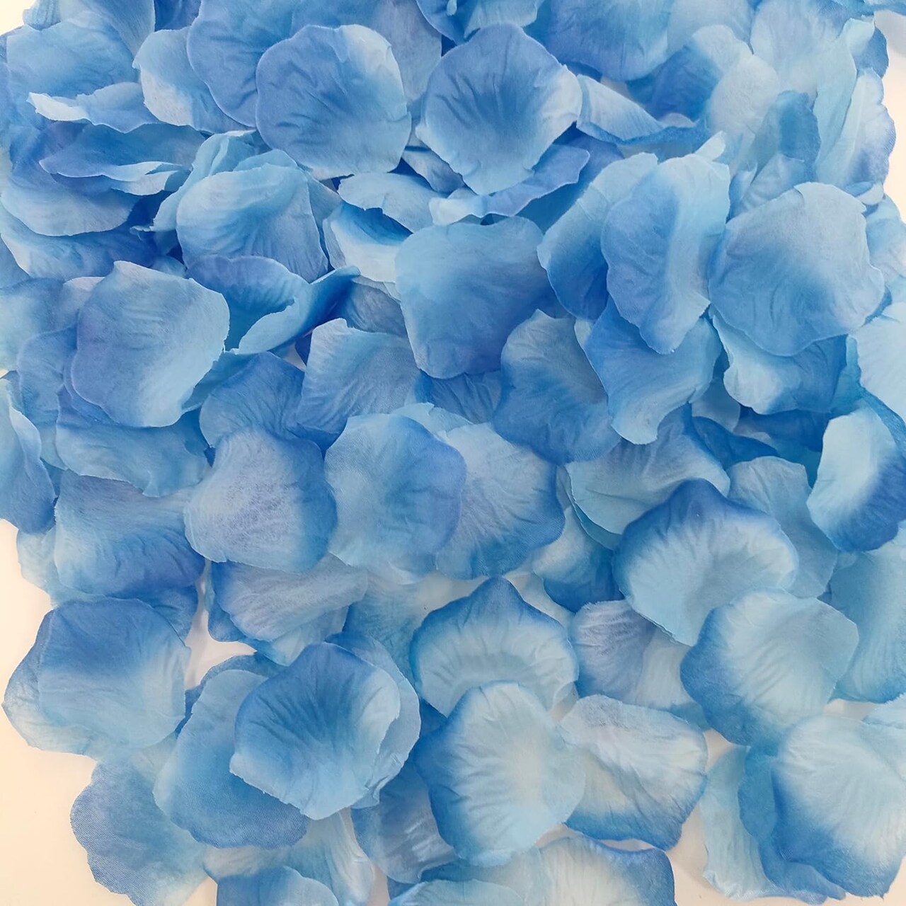 1500 PCS Separated Artificial Gradient Blue Rose Petals for Romantic Night for her set,Faux Gradient Blue Flower Petals for Flower Girl Weddings Valentine Day Party Romantic Decoration